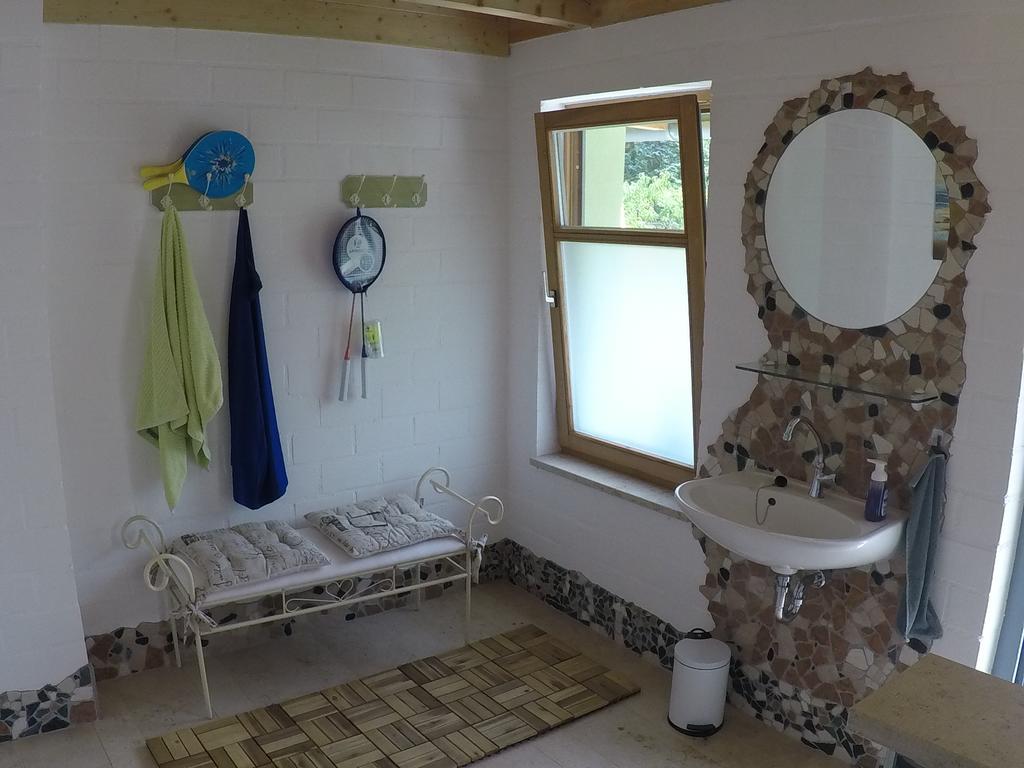 Pension Am Weinberg Bed & Breakfast Mainstockheim ภายนอก รูปภาพ