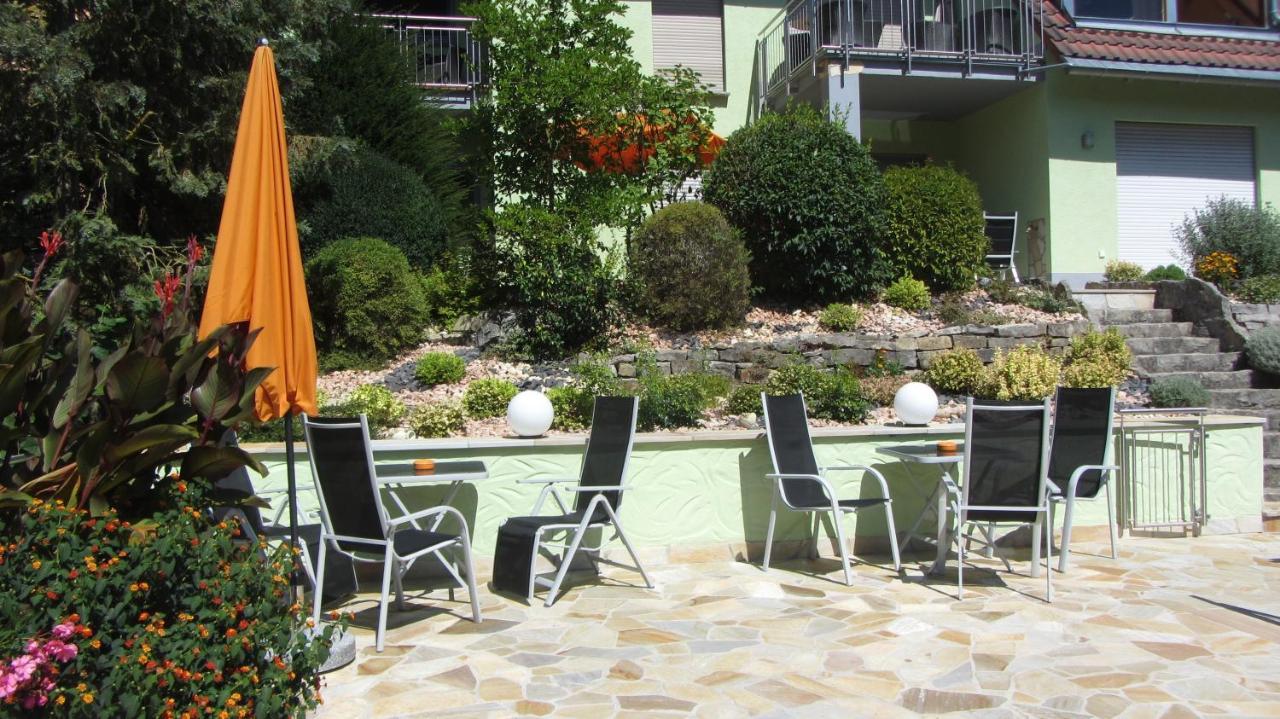 Pension Am Weinberg Bed & Breakfast Mainstockheim ภายนอก รูปภาพ