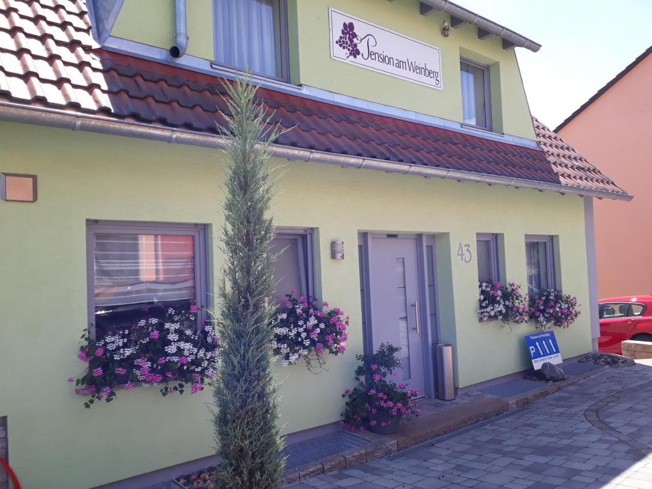Pension Am Weinberg Bed & Breakfast Mainstockheim ภายนอก รูปภาพ